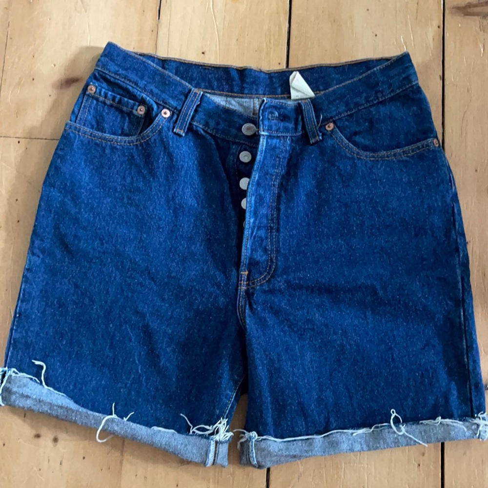 Vintage Levi’s jean shorts